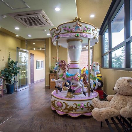 Famille Spa Resort Szogüpho Kültér fotó