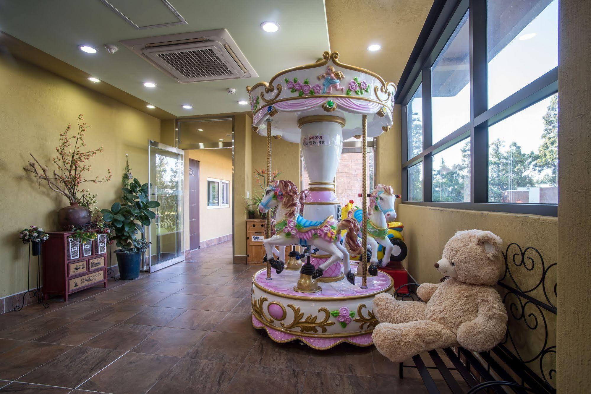 Famille Spa Resort Szogüpho Kültér fotó
