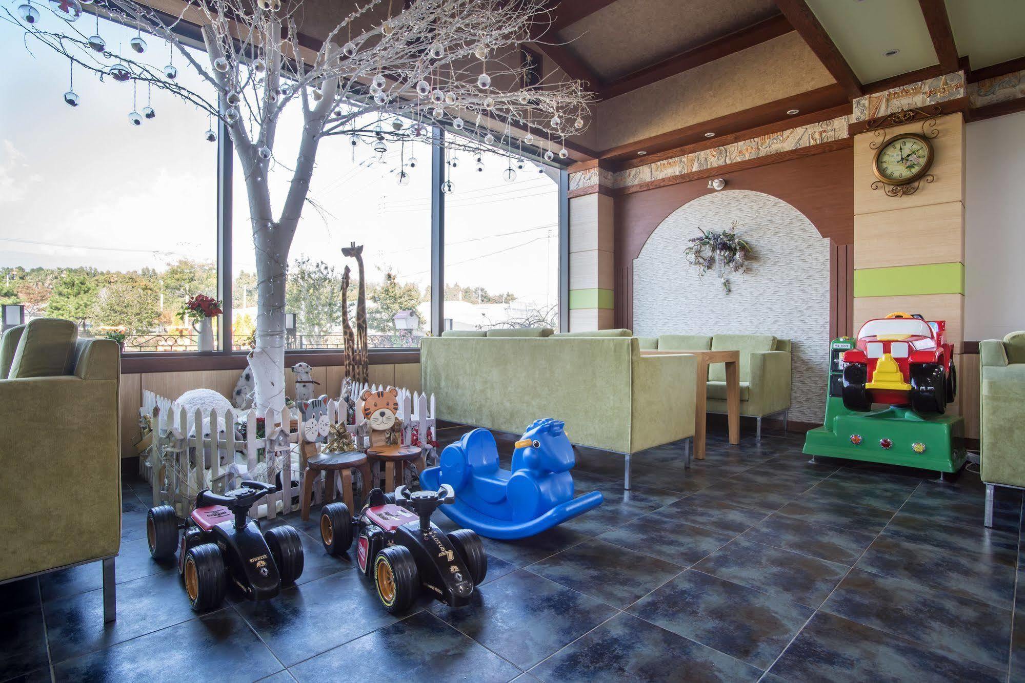 Famille Spa Resort Szogüpho Kültér fotó