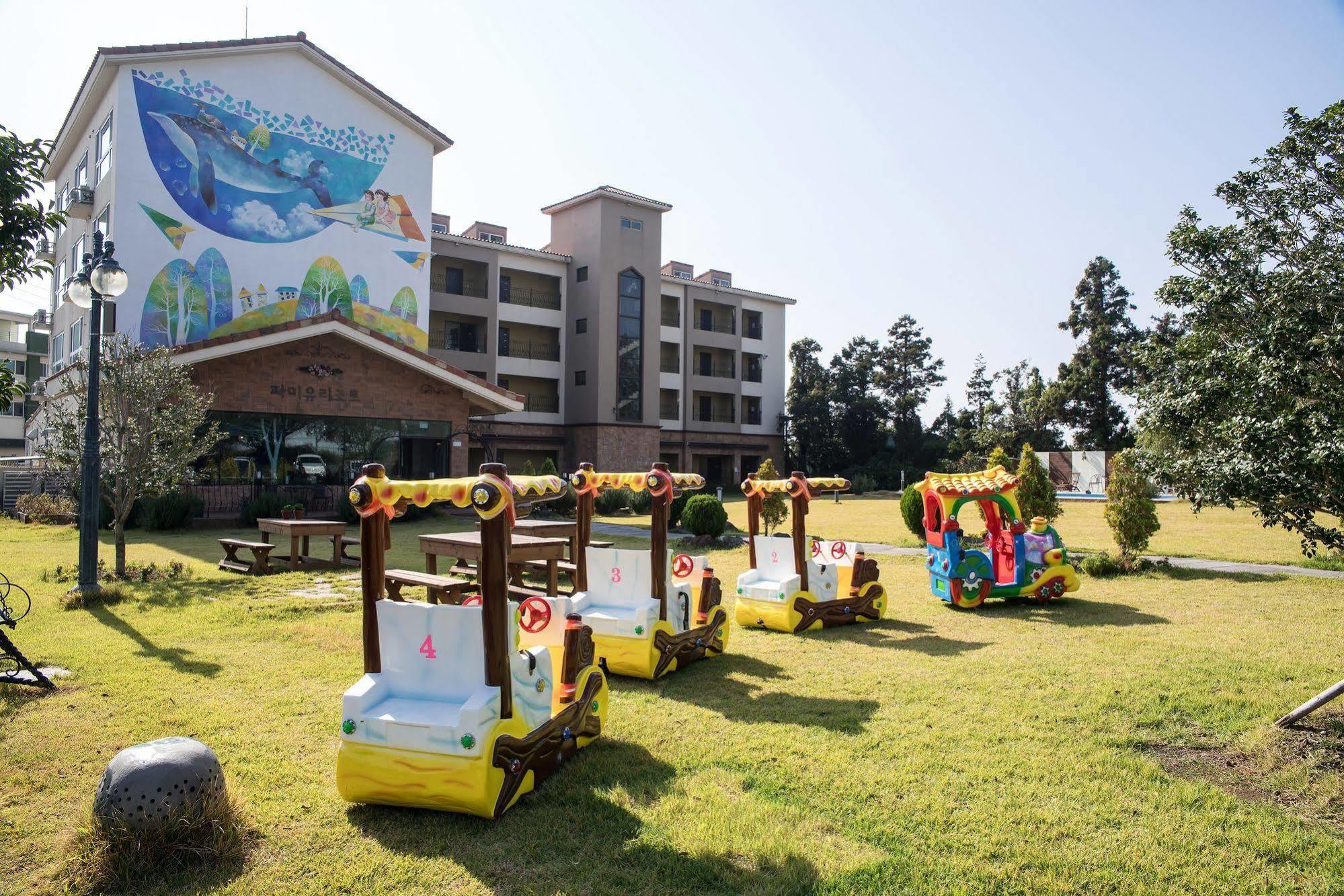 Famille Spa Resort Szogüpho Kültér fotó